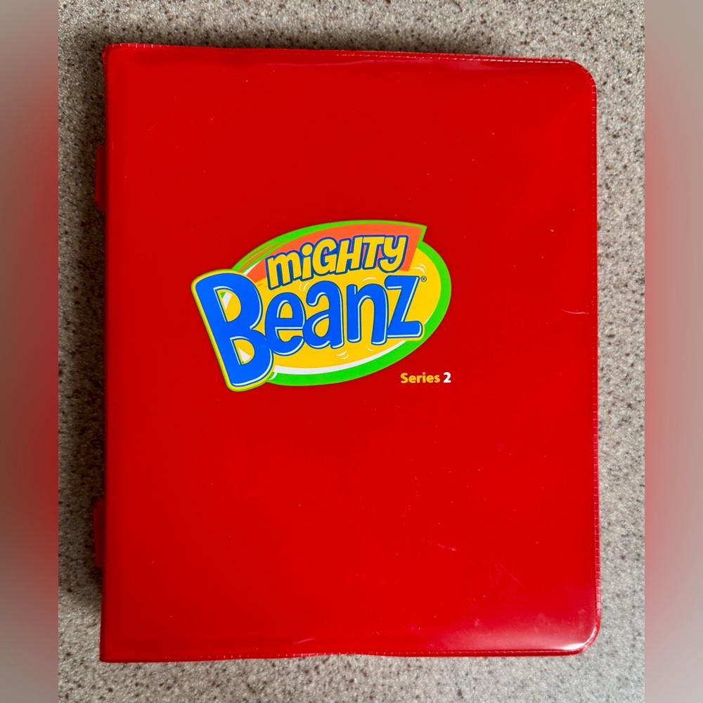 Mighty Beanz Series 2 Red Binder with 2 Beanz
